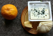 Praxistip-Medizin-Zahngesundheit: Karies – Käse schließt den Magen zu Karies